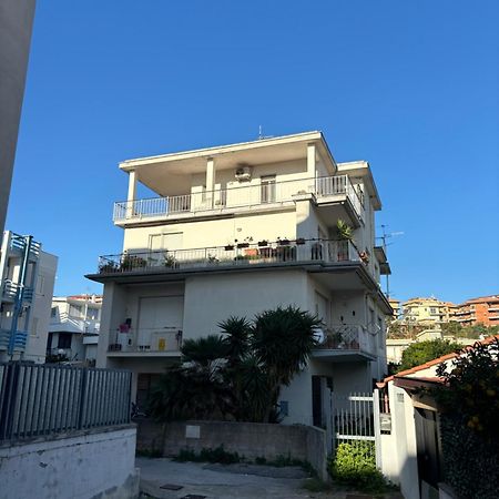 Vento Di Ponente Apartment Gaeta Exterior foto